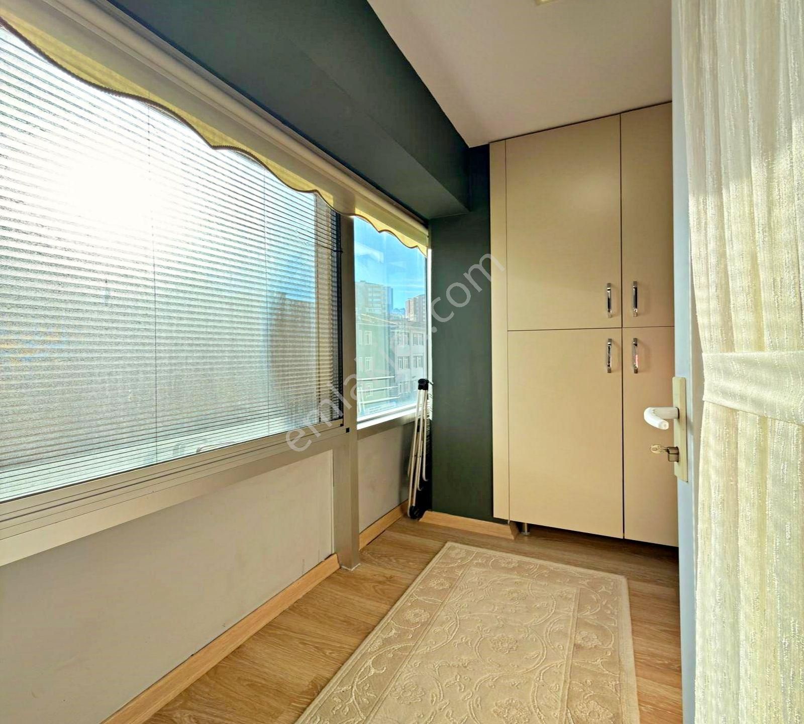 Beylikdüzünde Site İçi Full Yapılı Acil Satılık 3+1 175m² Daire - Görsel 14