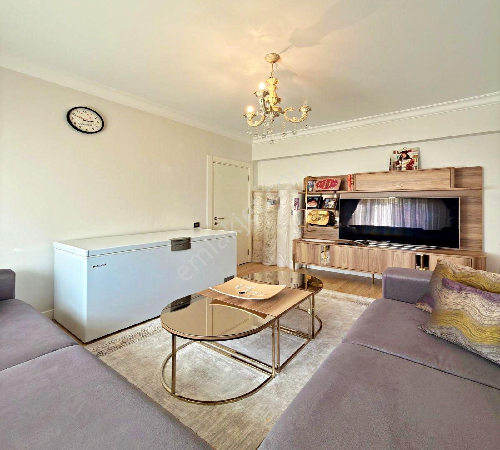 Beylikdüzünde Site İçi Full Yapılı Acil Satılık 3+1 175m² Daire - Görsel 22