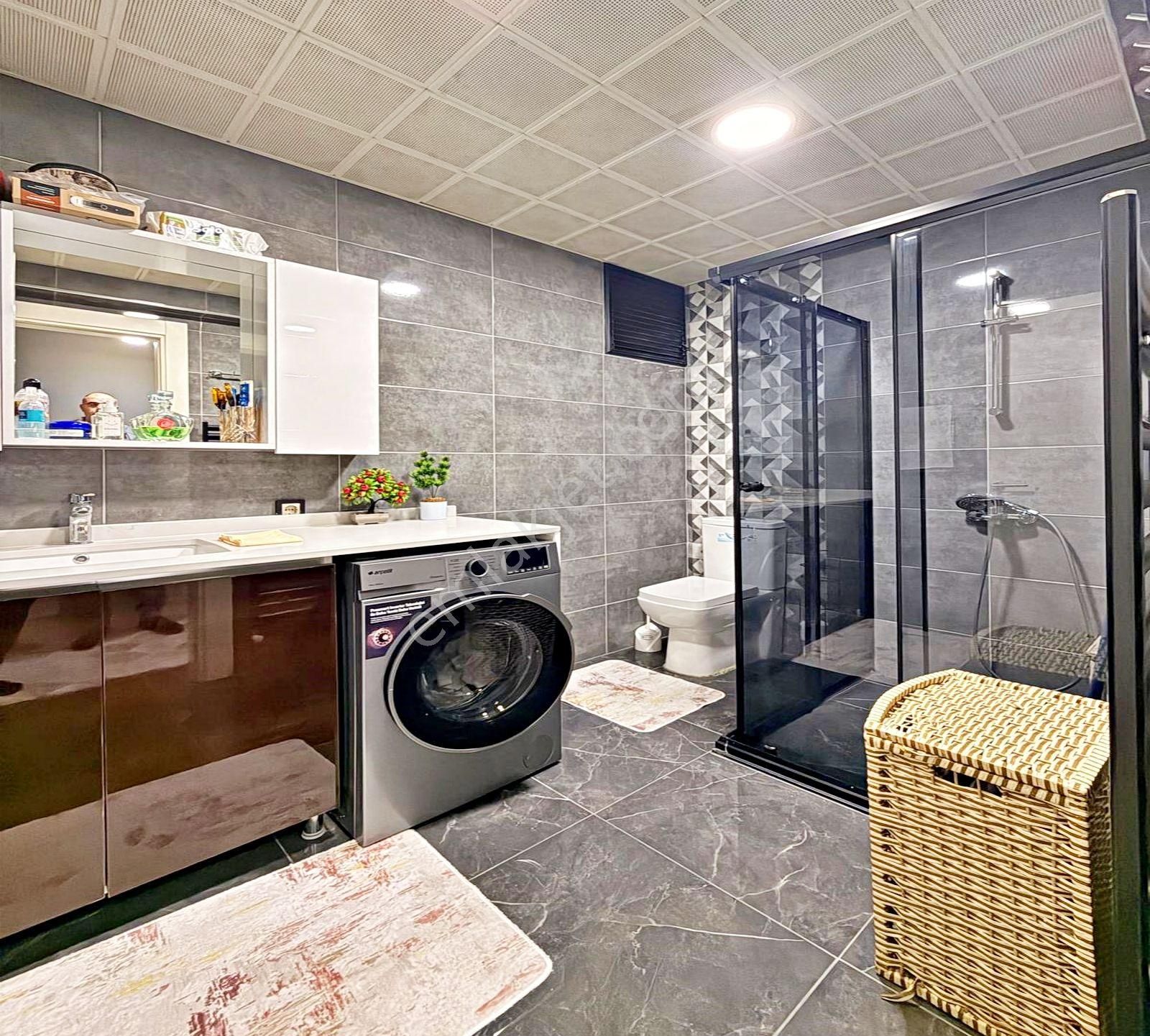 Beylikdüzünde Site İçi Full Yapılı Acil Satılık 3+1 175m² Daire - Görsel 24