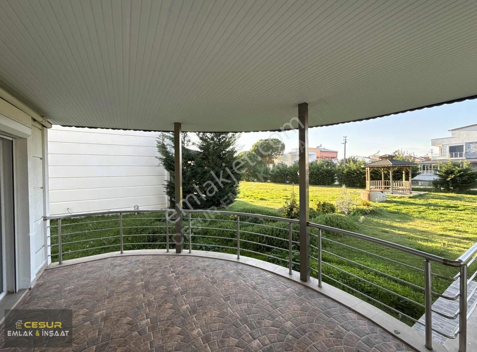 İzmir Dikili Palmiye Sitesinde Lüks Müstakil Villa - Görsel 11