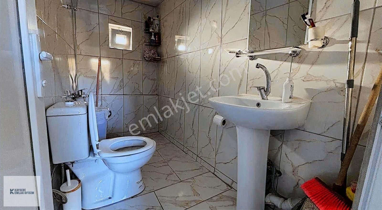 Emlak Ofisimden Hacılar Yukarı Mah. 2 Katlı Tek Tapu Evli Bağ - Görsel 25