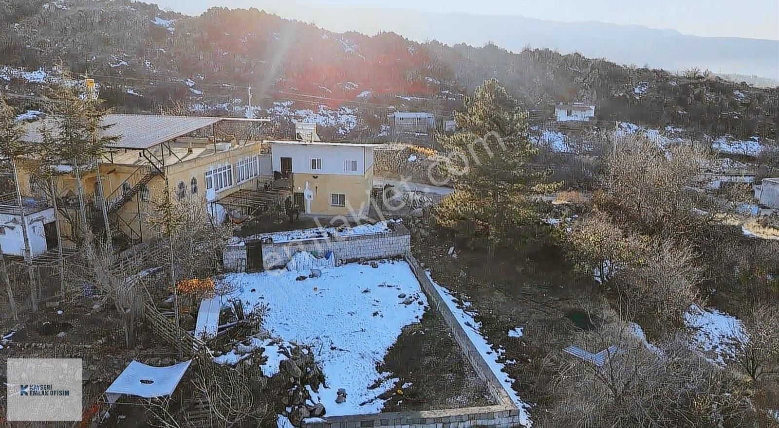 Emlak Ofisimden Hacılar Yukarı Mah. 2 Katlı Tek Tapu Evli Bağ