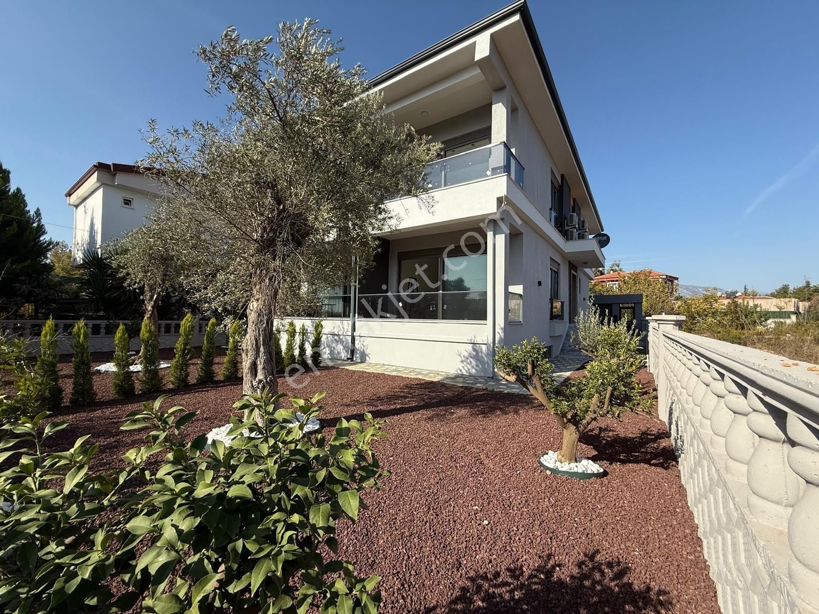 Düzlerçamında Doğanın İçinde Modern Lux 5+1 Yerden Isıtmalı - Görsel 4