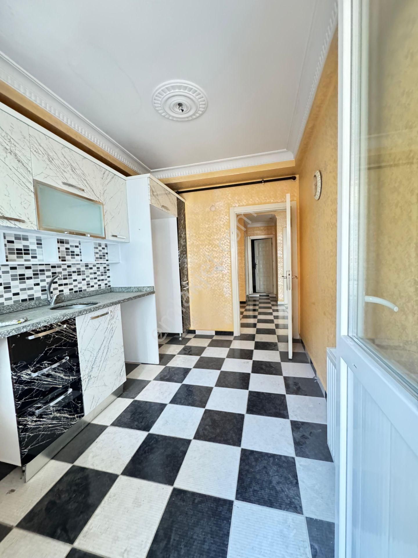 Esenyurt Bağlarçeşme Merkezi Konumda Acil Fiyatlı Satılık 3+1 Geniş Daire - Görsel 9