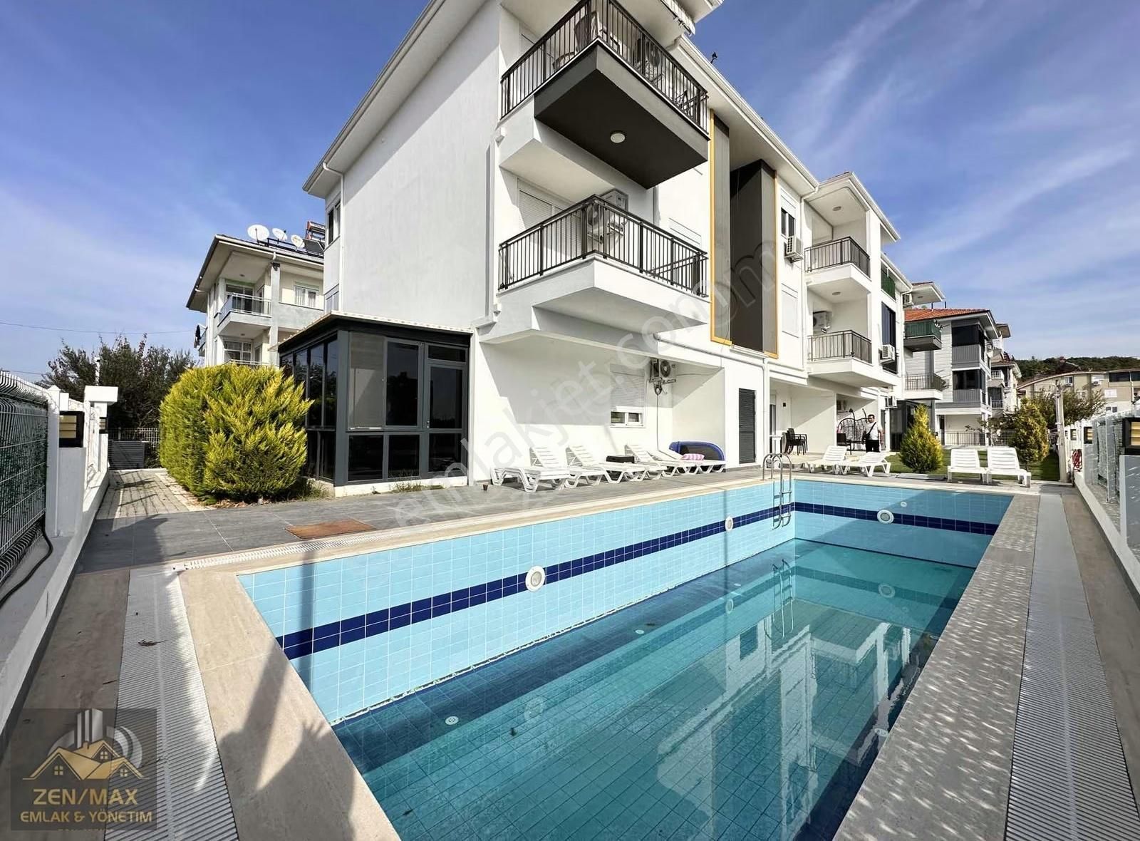 Ilıcada Park Yanı Havuzlu Bahçeli Balkonlu 2+1 Eşyalı Daire