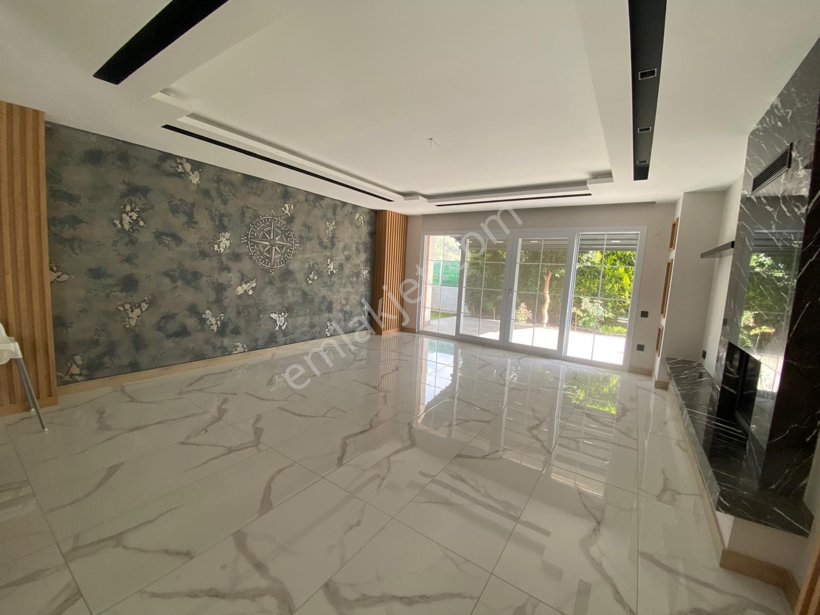 Havuzlu Ve Güvenlikli Sitede 4+1 Tek Müstakil Villa - Görsel 23