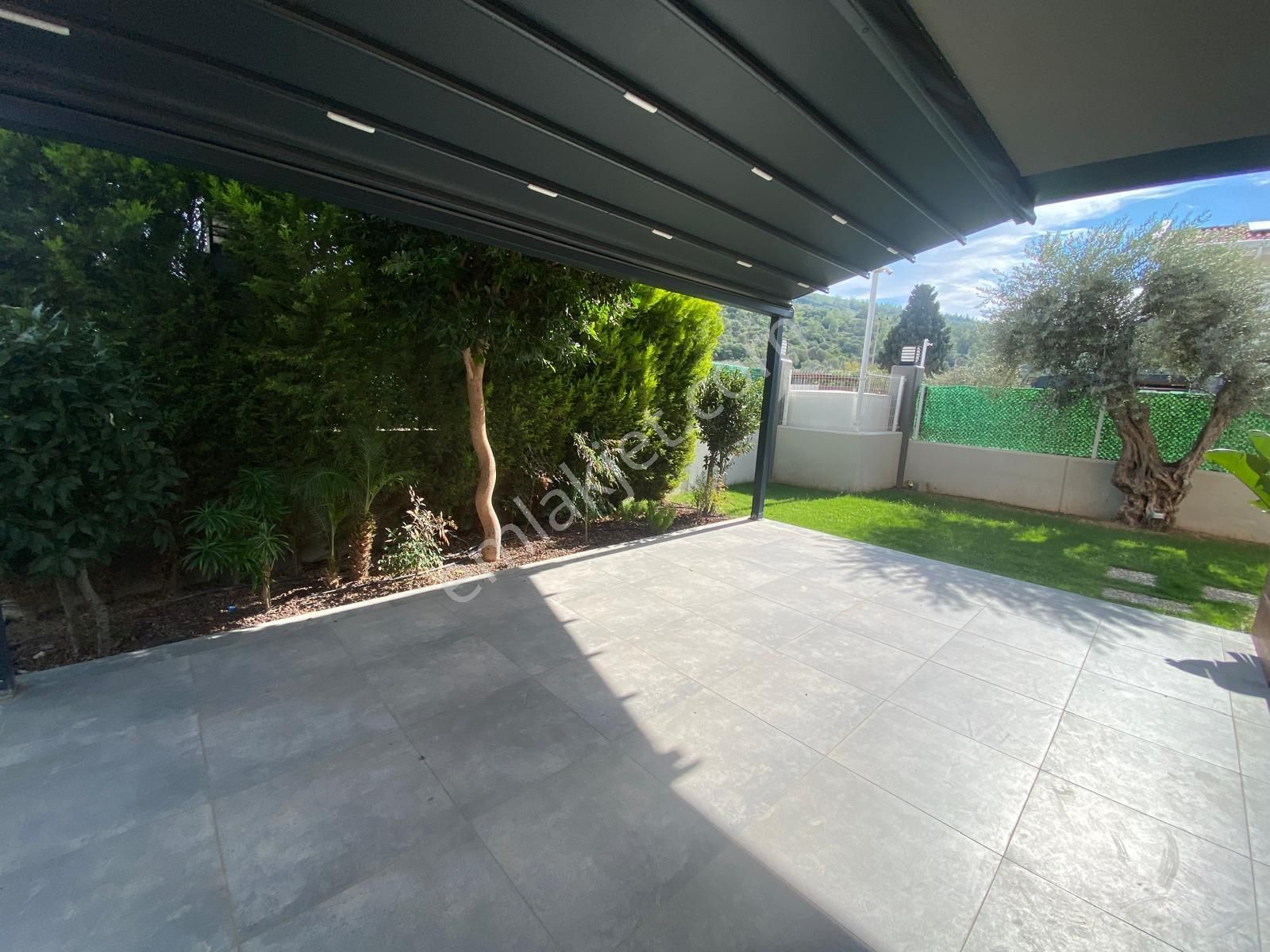 Havuzlu Ve Güvenlikli Sitede 4+1 Tek Müstakil Villa - Görsel 25