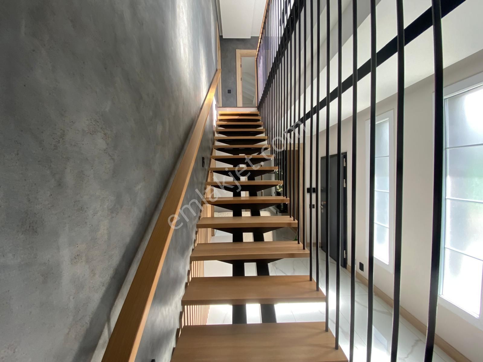 Havuzlu Ve Güvenlikli Sitede 4+1 Tek Müstakil Villa - Görsel 19