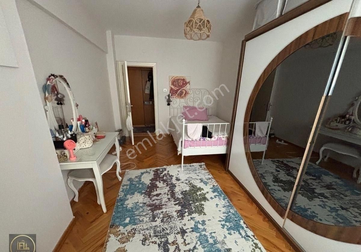 F-l Emlaktan Bulgurlu Sitede 3+1 4.kat Ful Eşyalı Aile-bekar-öğrenci - Görsel 7