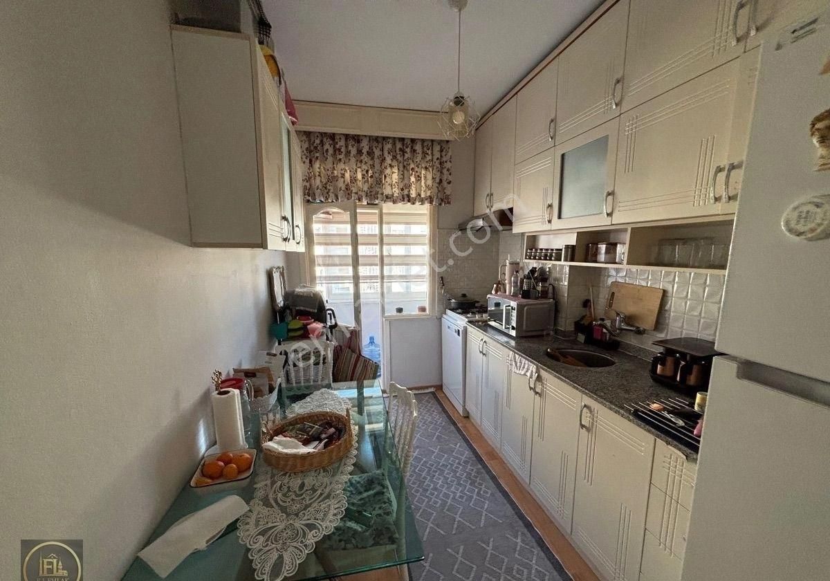 F-l Emlaktan Bulgurlu Sitede 3+1 4.kat Ful Eşyalı Aile-bekar-öğrenci - Görsel 8