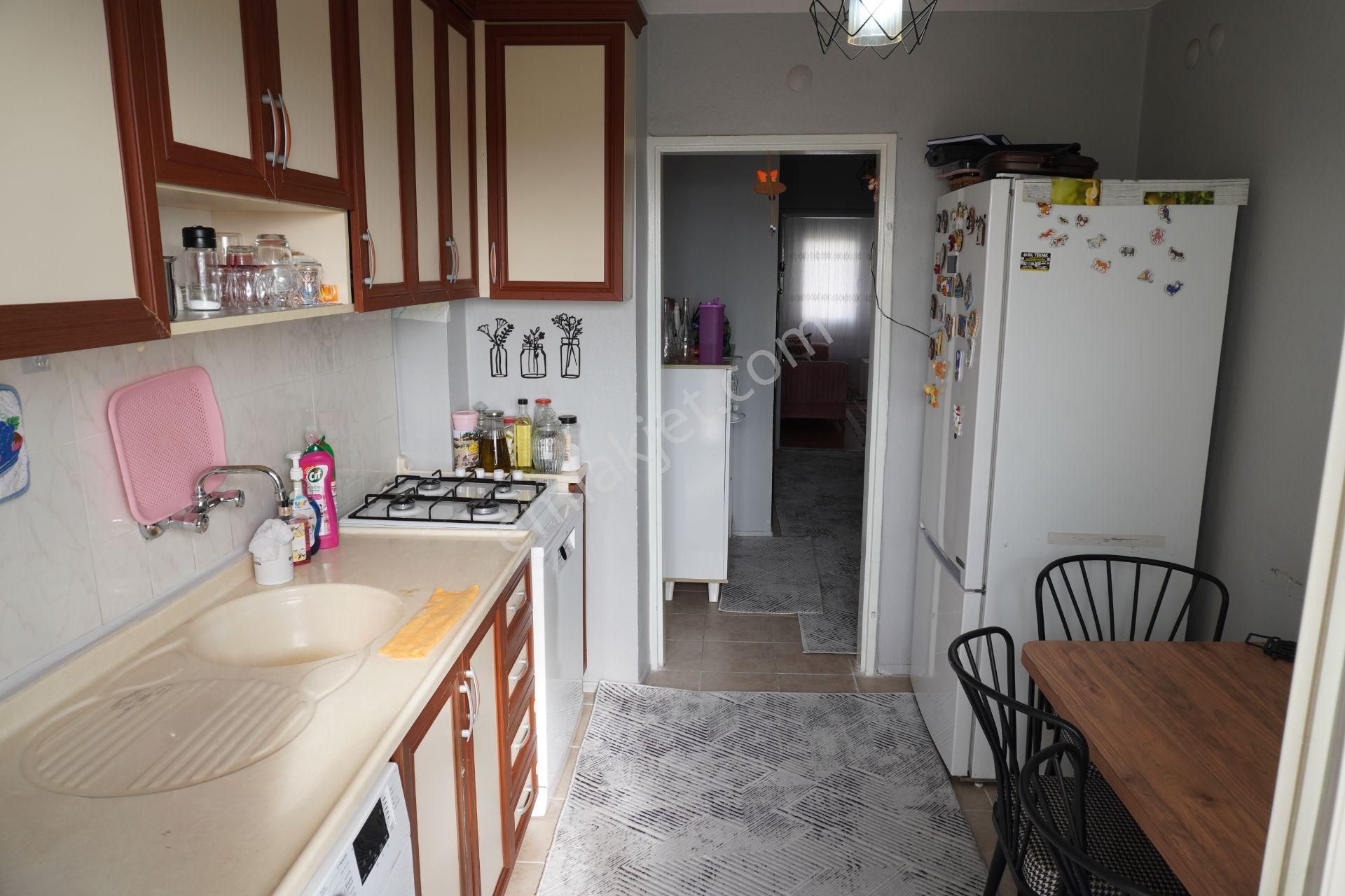 Yakakent Satılık 3+1 Doğalgazlı+balkonlu+asansörlü Çiğli Serkan - Görsel 3