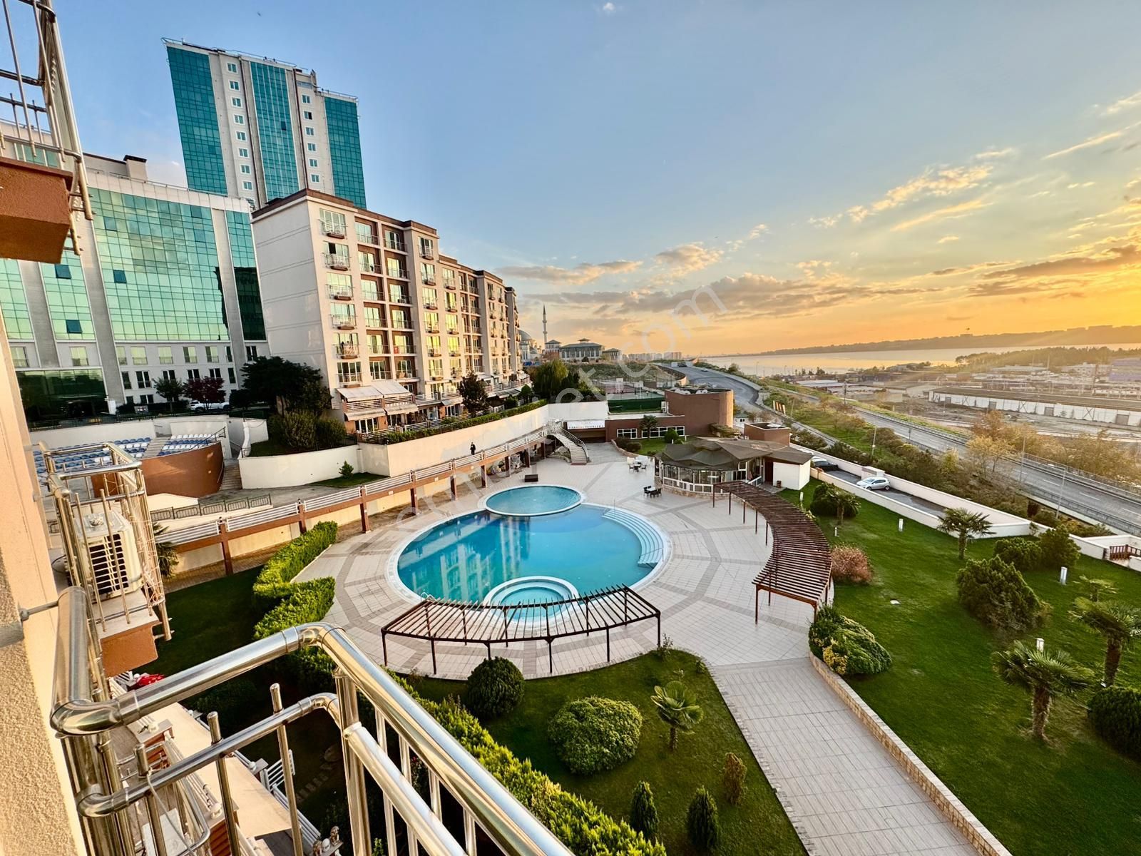 Pegaas'tan Divan Residance De Göl Manzaralı 2+1 Kiralık Daire - Görsel 7