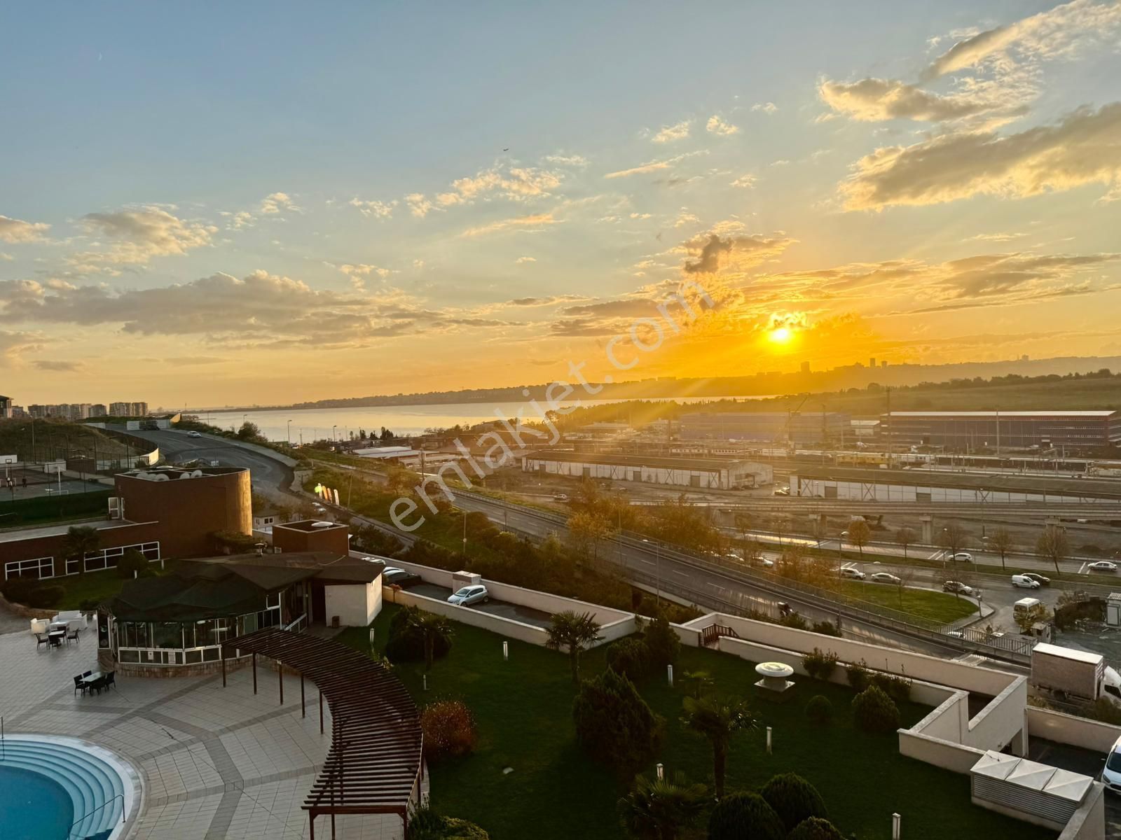 Pegaas'tan Divan Residance De Göl Manzaralı 2+1 Kiralık Daire - Görsel 8