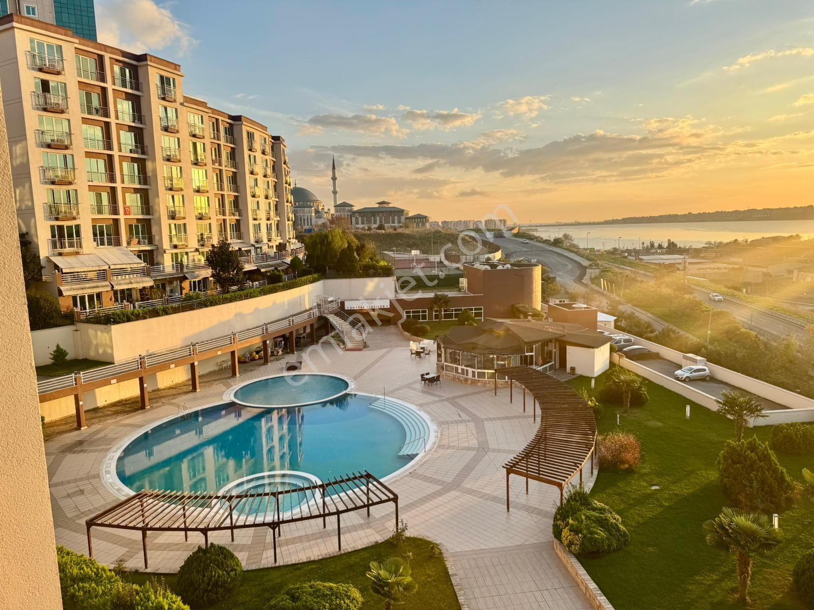 Pegaas'tan Divan Residance De Göl Manzaralı 2+1 Kiralık Daire - Görsel 19