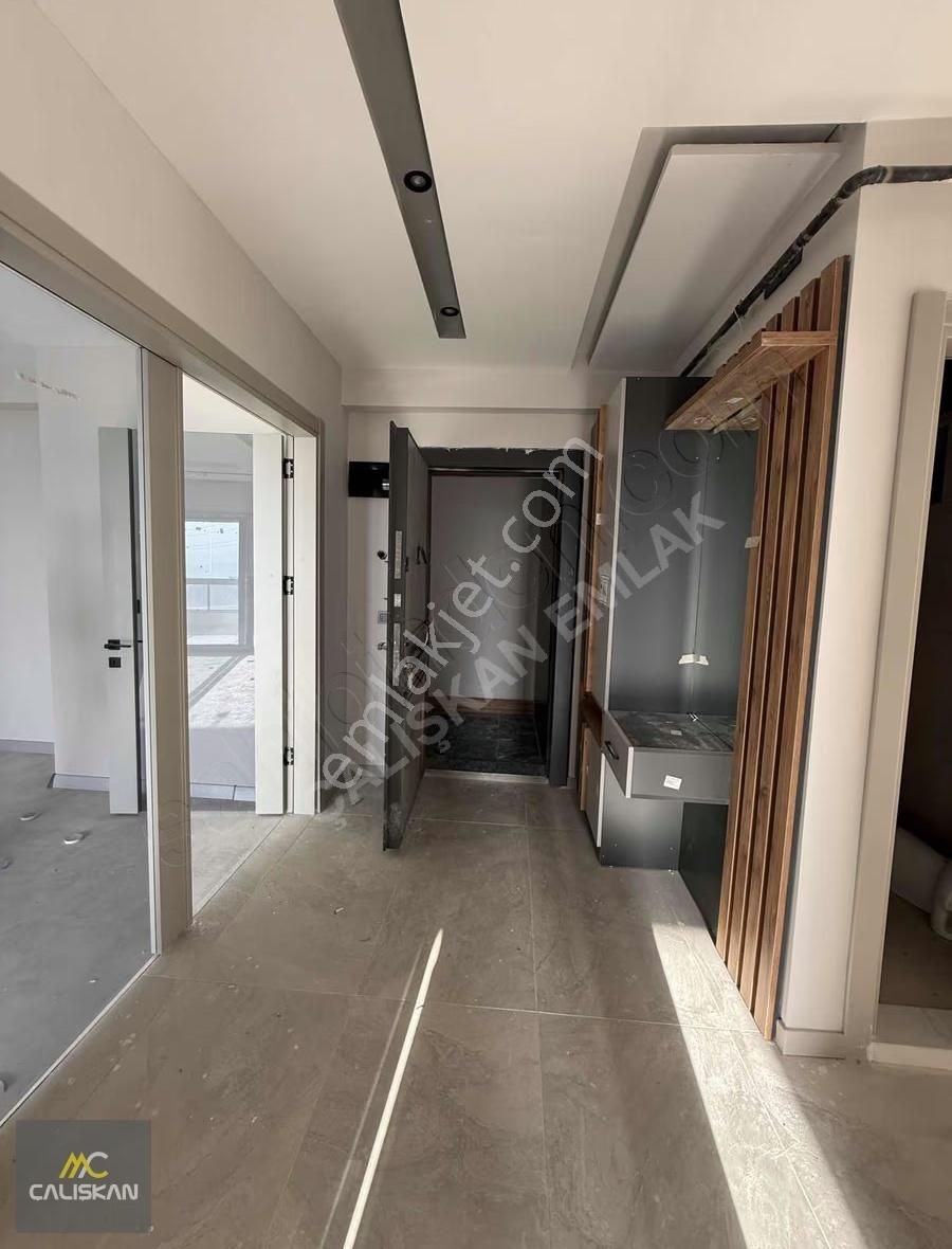 Güneşli'de Sıfır Lüks Site İçerisinde Arakat Satılık 3+1 Daire - Görsel 2