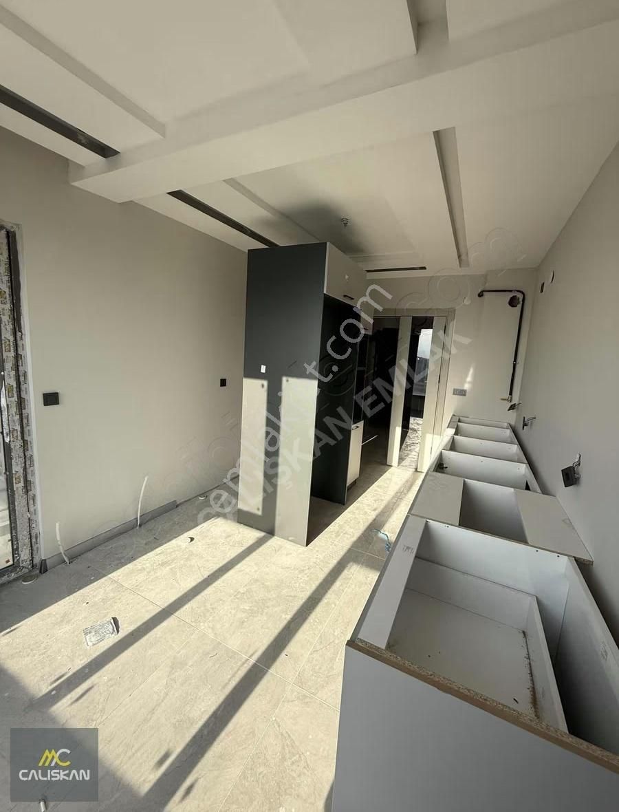 Güneşli'de Sıfır Lüks Site İçerisinde Arakat Satılık 3+1 Daire - Görsel 9