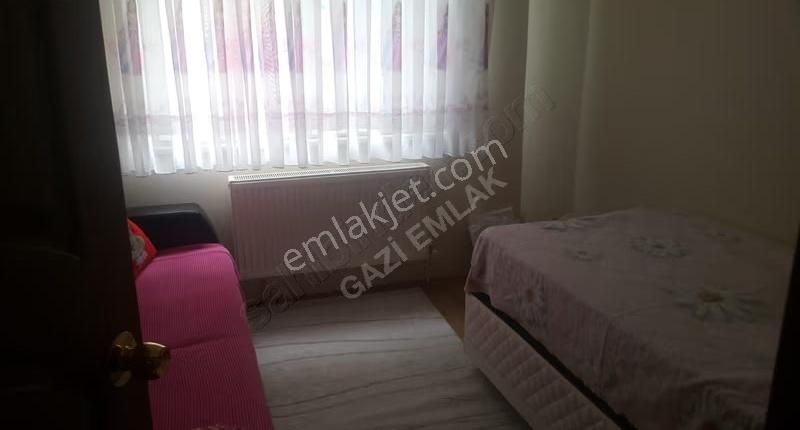 ""gazi Emlak""denize 100 M 3+1 Arakat Köşe Eşyalı Doğalgazlı - Görsel 4