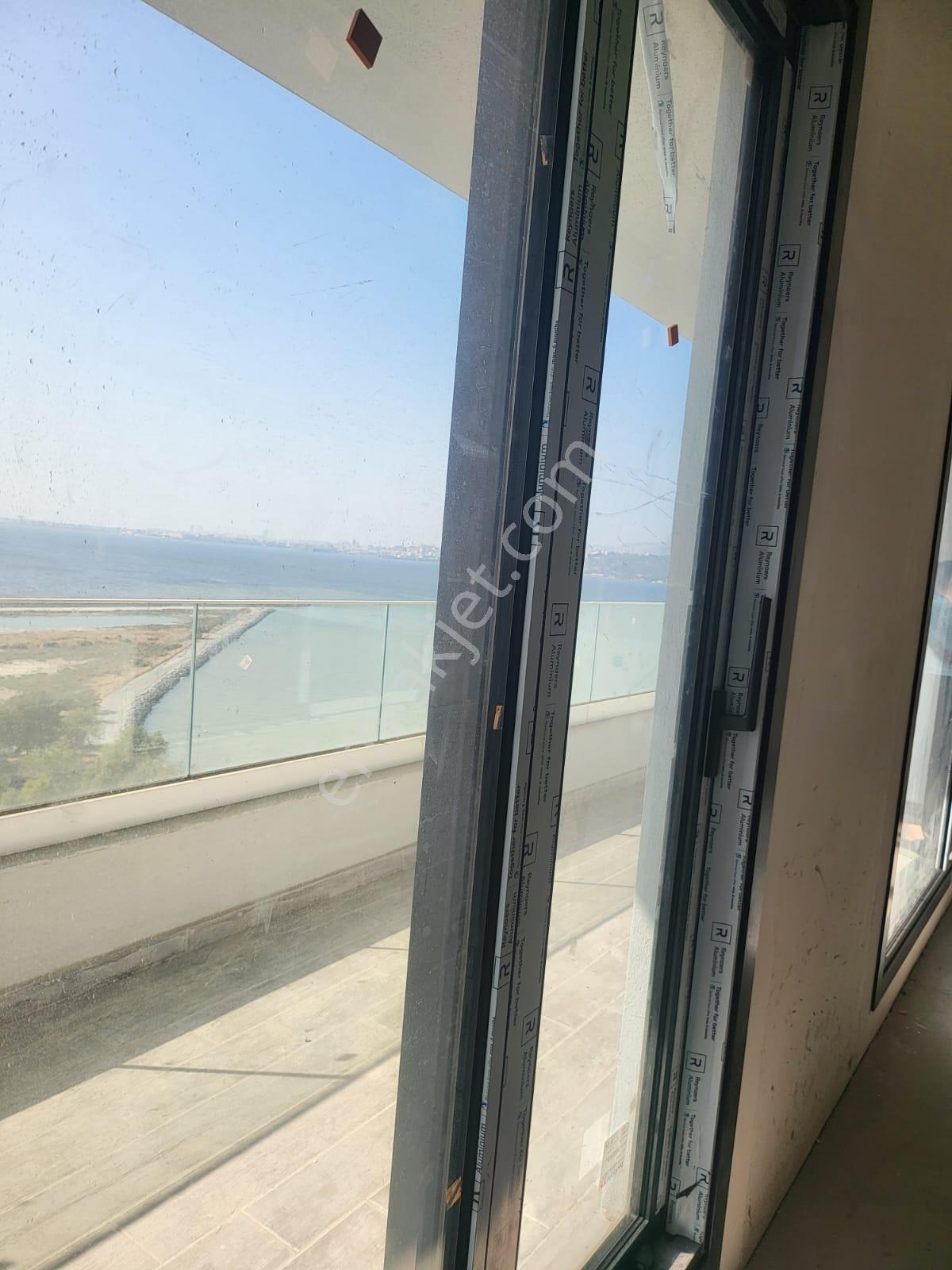 İzka-line Projesinde İzmir Körfez Manzaralı 78 M2 Ofis - Görsel 2