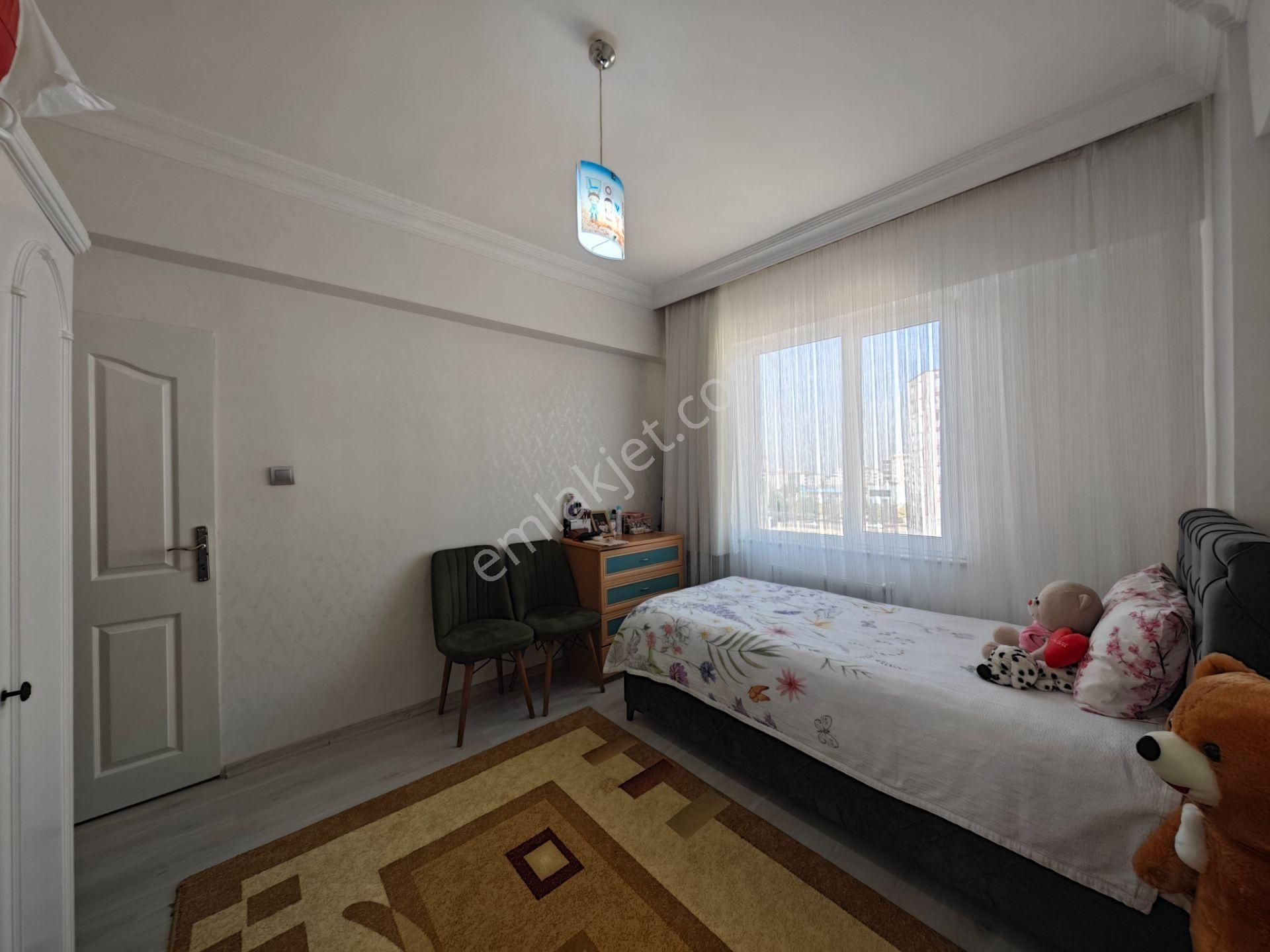 "kutlardan Karataş Merkezi Konumda Lüks Fırsat Daire " - Görsel 25