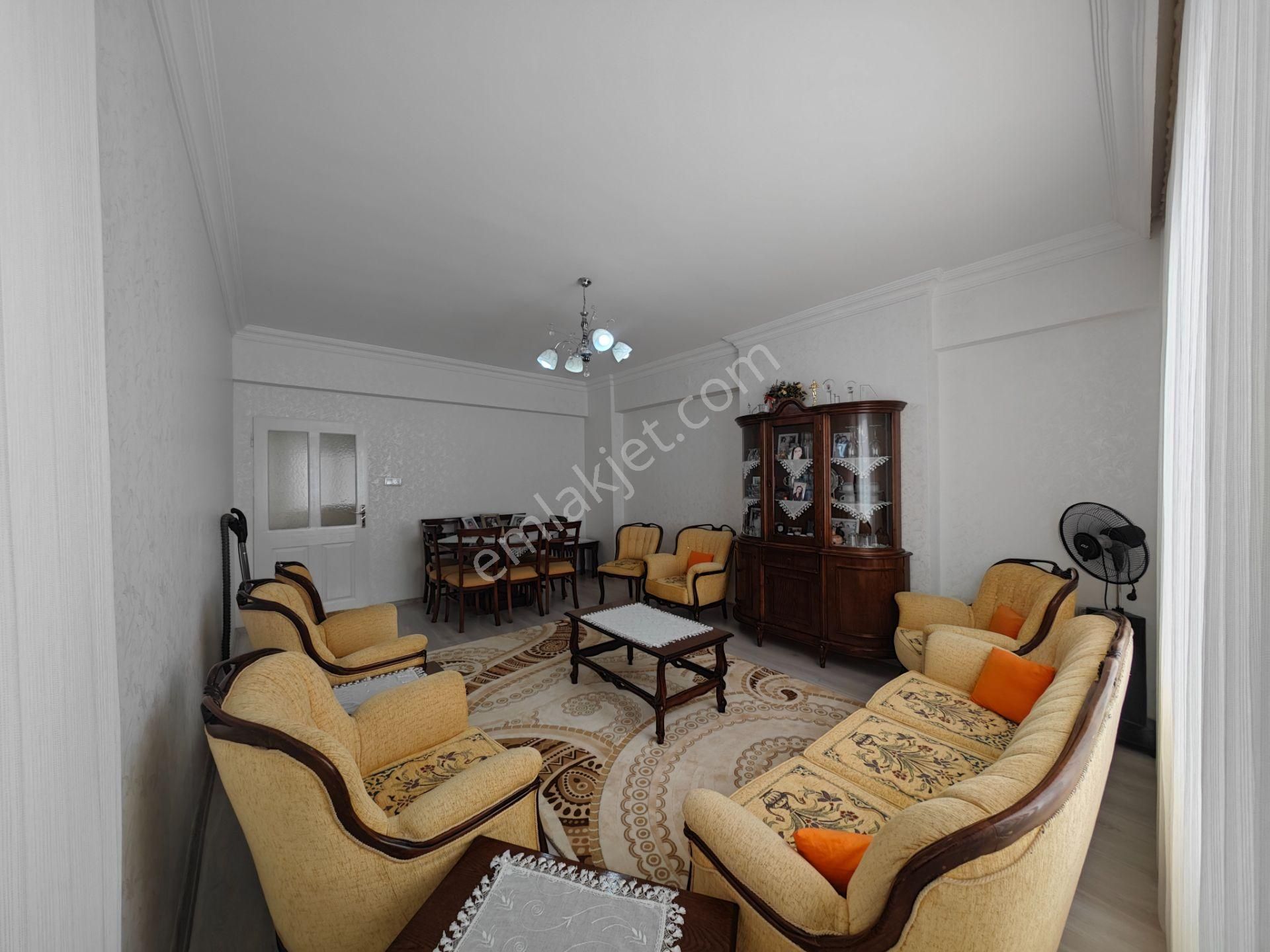 "kutlardan Karataş Merkezi Konumda Lüks Fırsat Daire " - Görsel 13