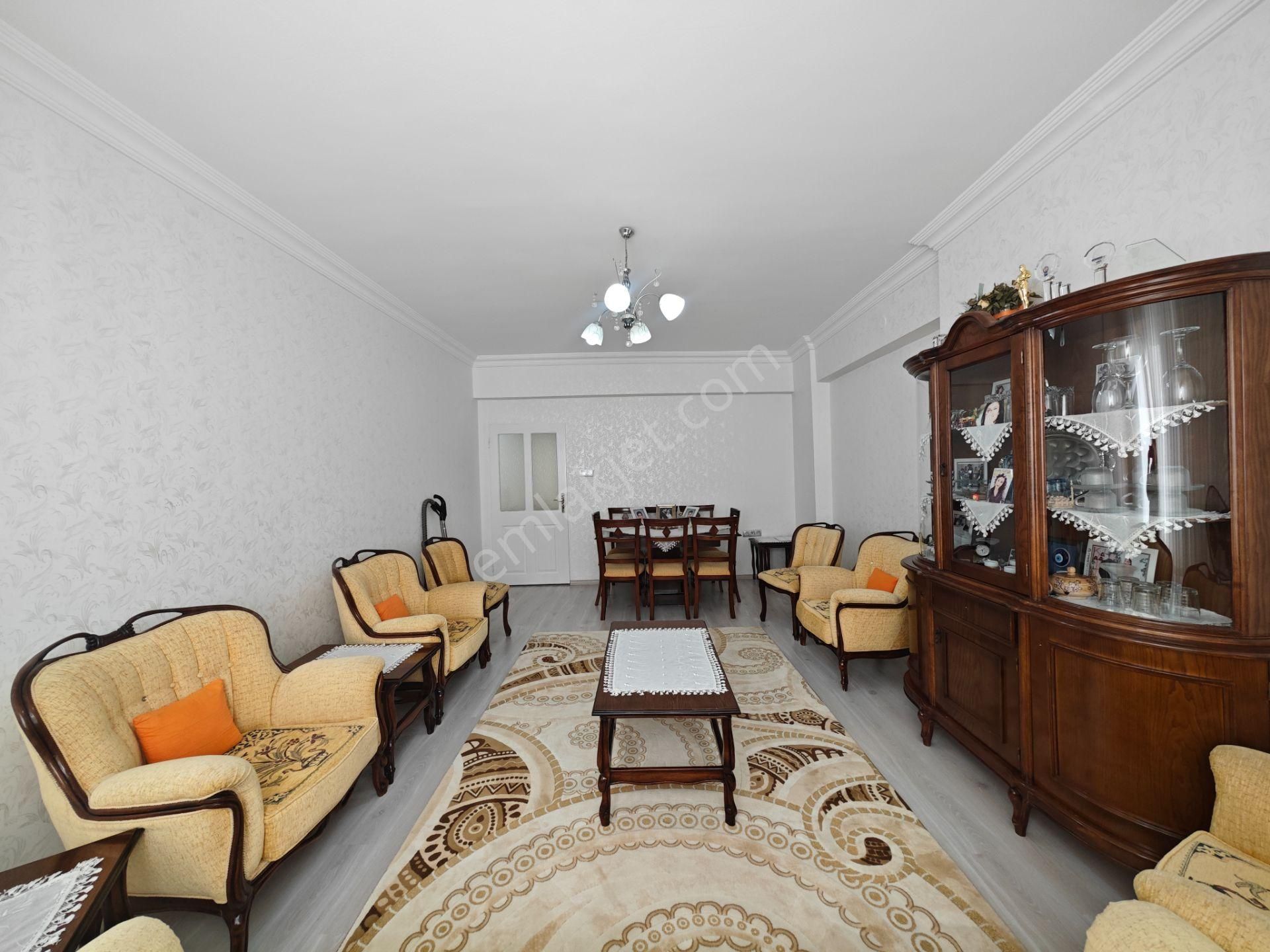 "kutlardan Karataş Merkezi Konumda Lüks Fırsat Daire " - Görsel 10