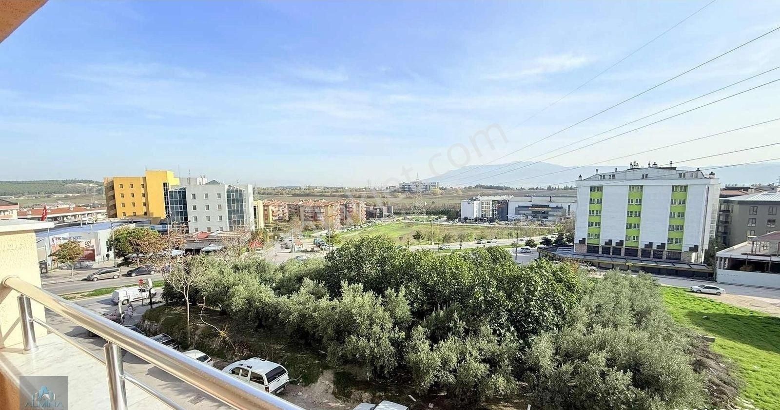 Alminadan Atatürk Cd Üzerinde Geniş M2 Kiralık Daire - Görsel 3