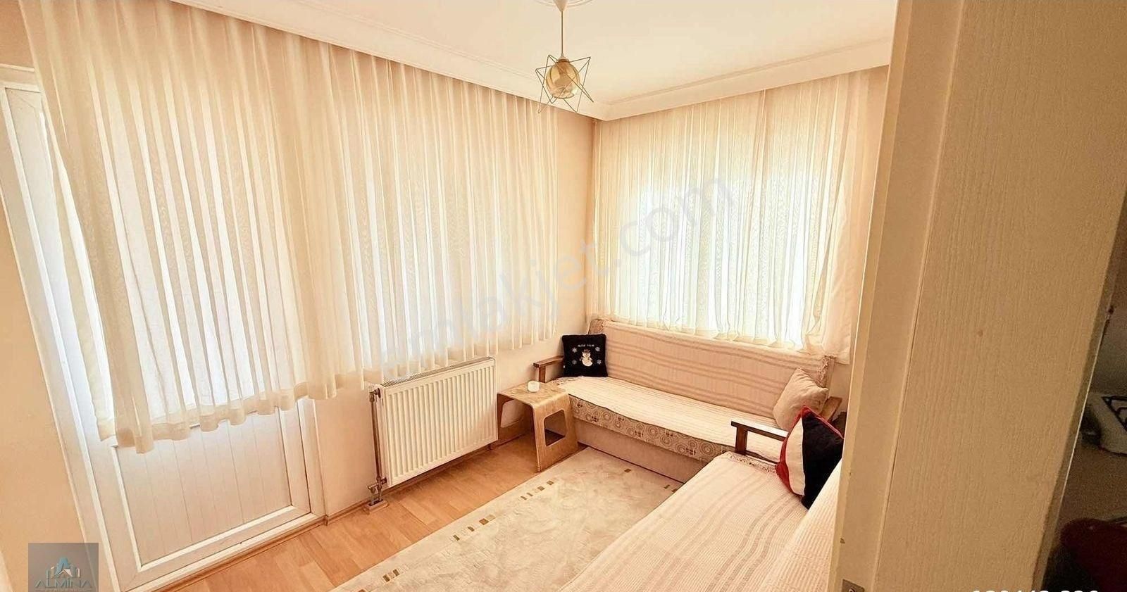 Alminadan Atatürk Cd Üzerinde Geniş M2 Kiralık Daire - Görsel 9