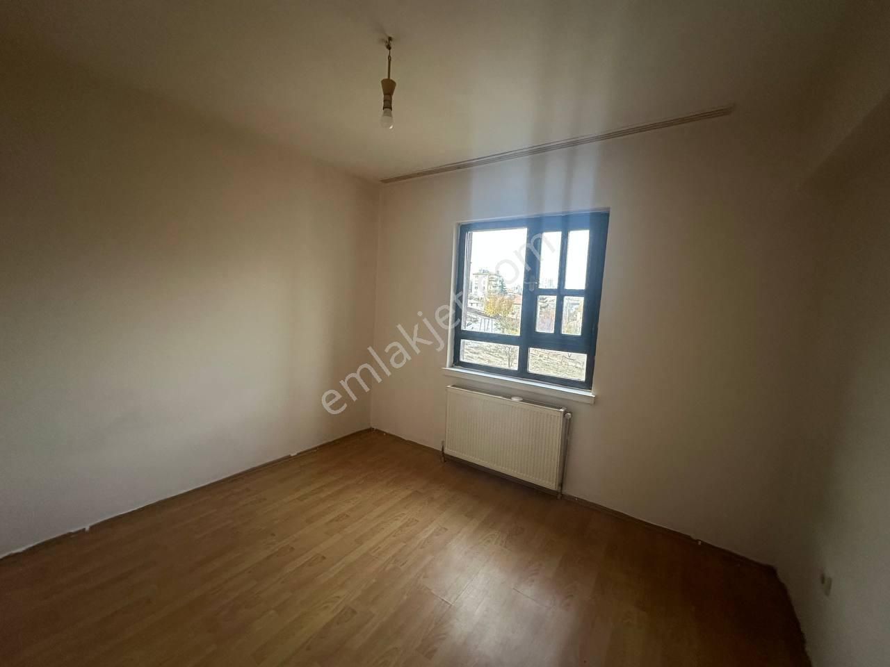 Alacaatlı Cad. 170 M², 4+1, 3 Balkonlu, Kiralık 1.kat (ara Kat) - Görsel 24