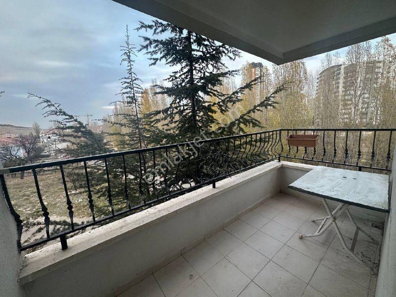 Alacaatlı Cad. 170 M², 4+1, 3 Balkonlu, Kiralık 1.kat (ara Kat) - Görsel 23