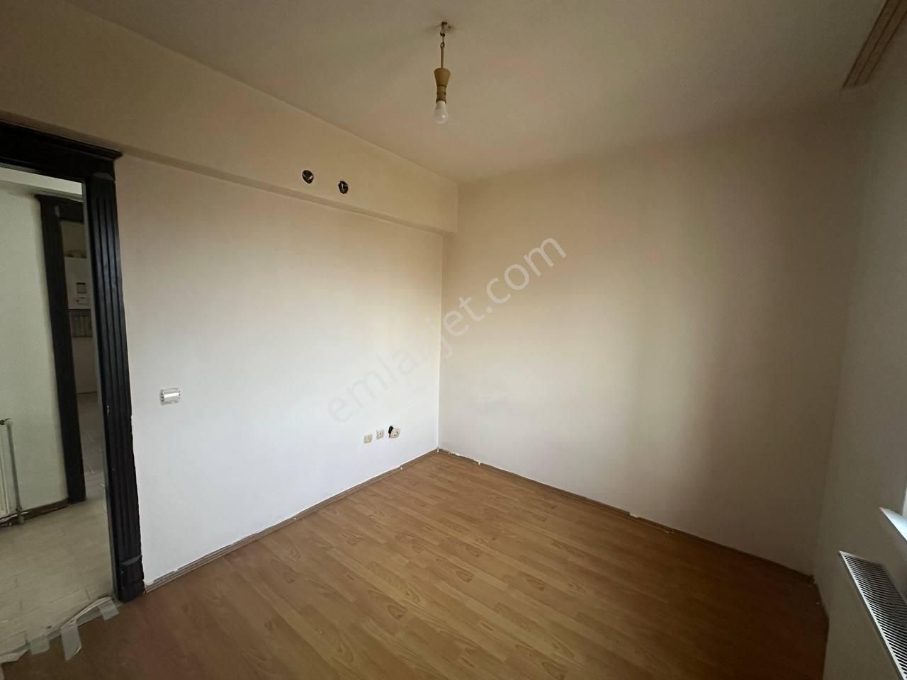 Alacaatlı Cad. 170 M², 4+1, 3 Balkonlu, Kiralık 1.kat (ara Kat) - Görsel 25