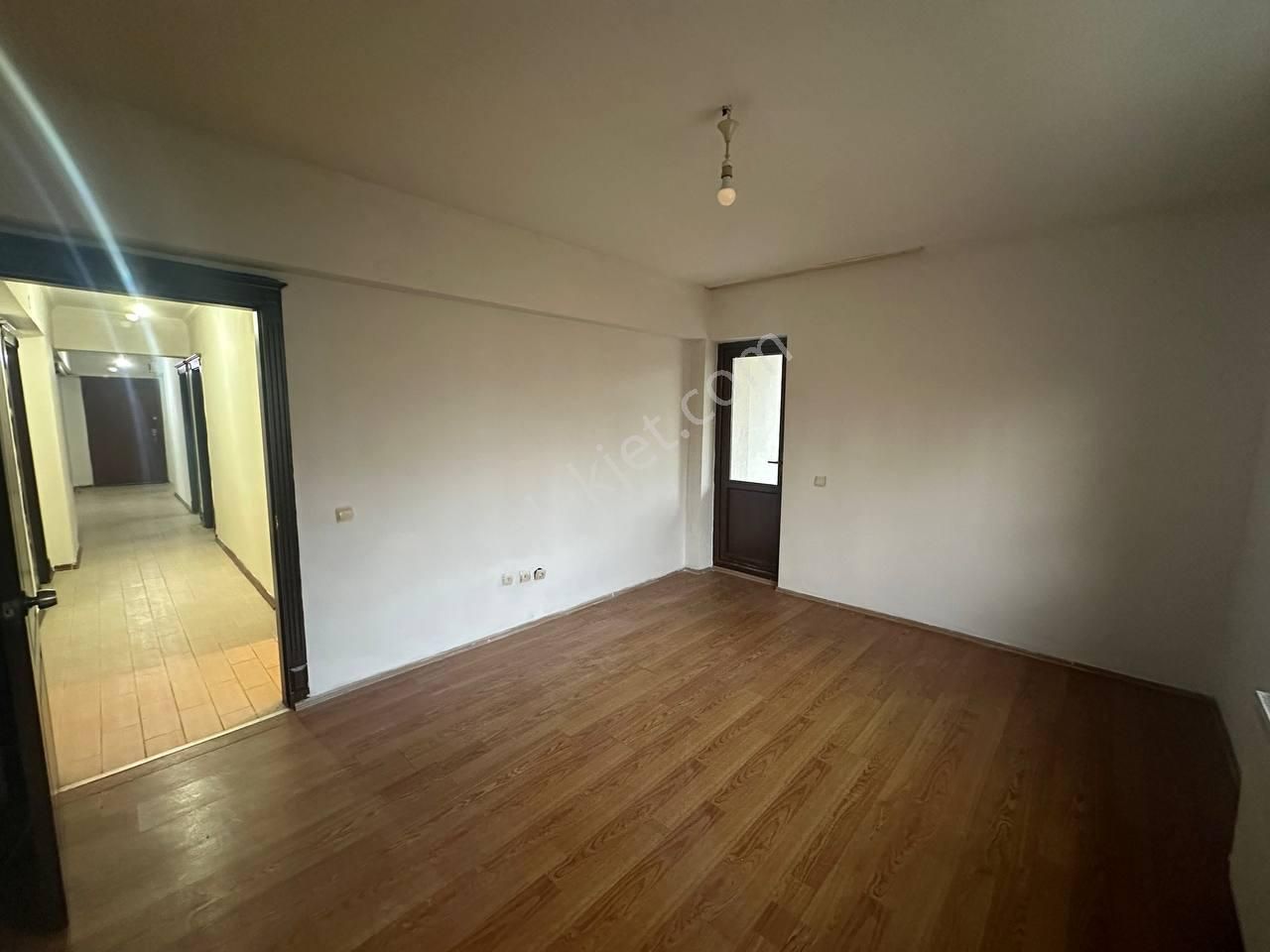 Alacaatlı Cad. 170 M², 4+1, 3 Balkonlu, Kiralık 1.kat (ara Kat) - Görsel 19