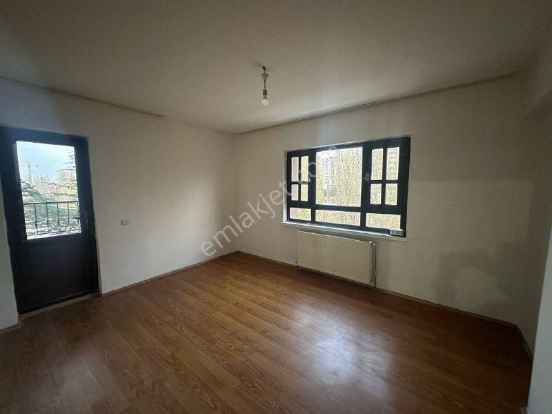 Alacaatlı Cad. 170 M², 4+1, 3 Balkonlu, Kiralık 1.kat (ara Kat) - Görsel 18