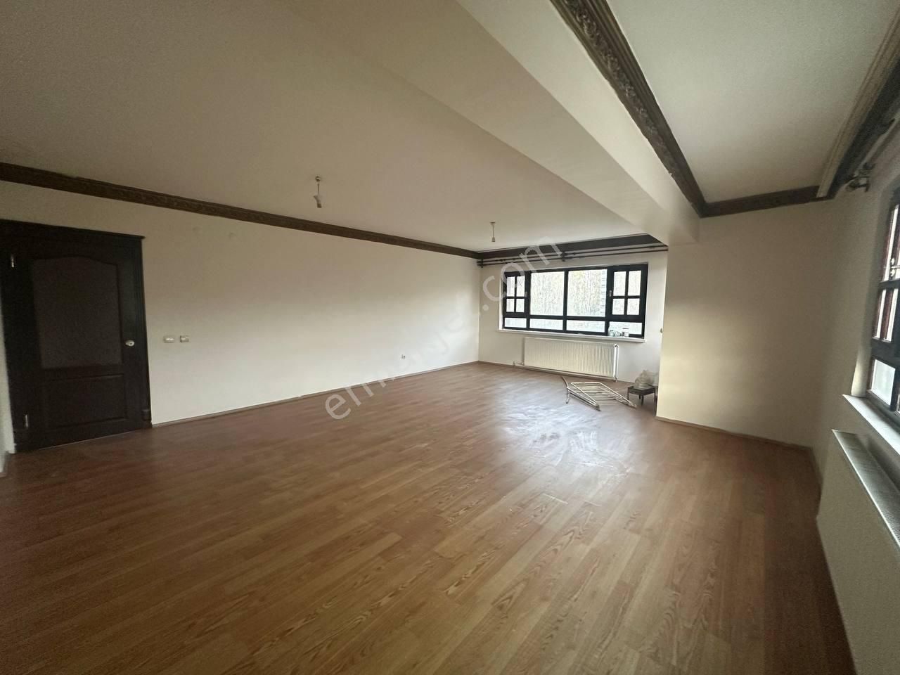 Alacaatlı Cad. 170 M², 4+1, 3 Balkonlu, Kiralık 1.kat (ara Kat) - Görsel 3
