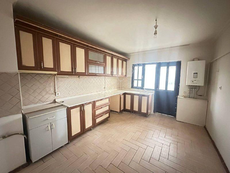 Alacaatlı Cad. 170 M², 4+1, 3 Balkonlu, Kiralık 1.kat (ara Kat) - Görsel 7