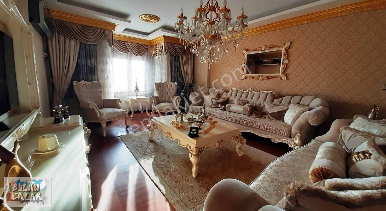 Bulan'dan Ortaköy Sırtında Boğaz Manzaralı Eşyalı 3+3 Müstakil