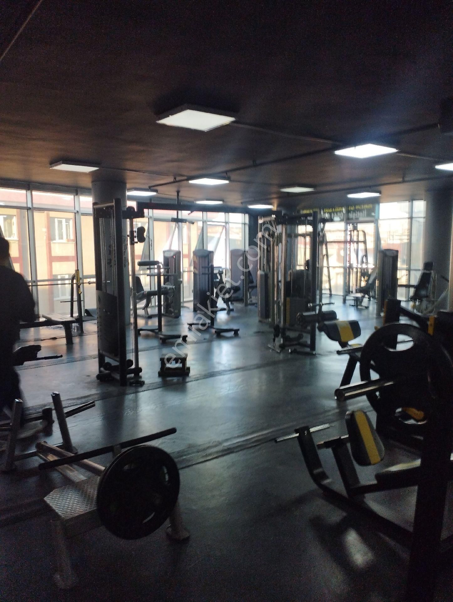 Sahibinden 350 M2 Kiralık Dükkan - Görsel 4