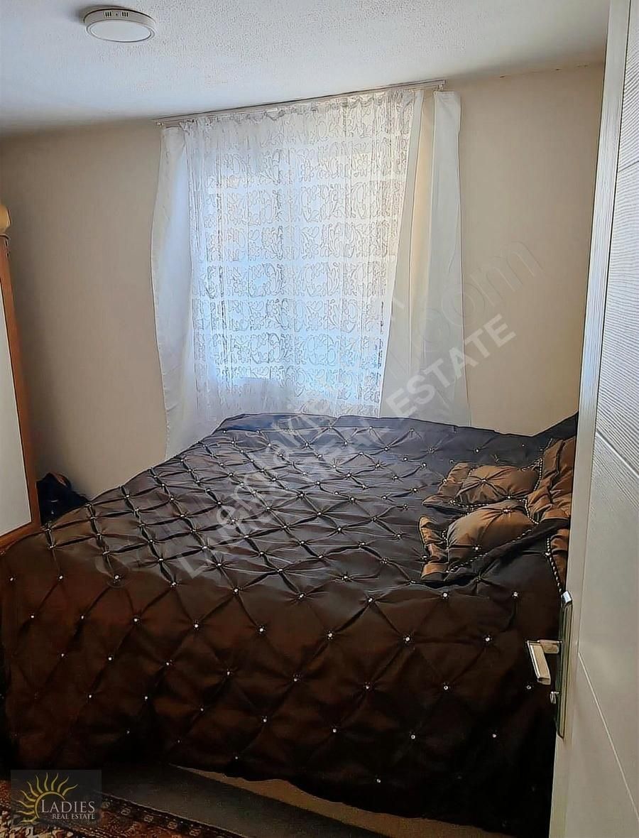 Ladiesden Seydikemerde İçinde Ev Olan Satılık 2 Parsel Tarla - Görsel 7