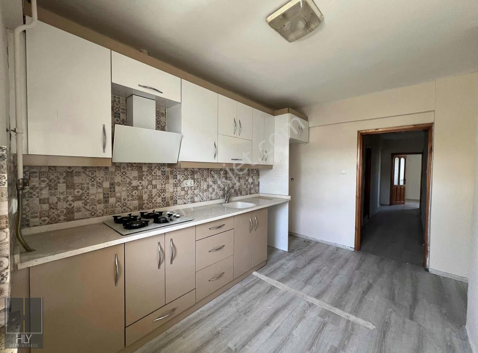 Hly Gayrimenkulden Sütlüce Mahallesinde Kiralık 2+1 Daire - Görsel 9