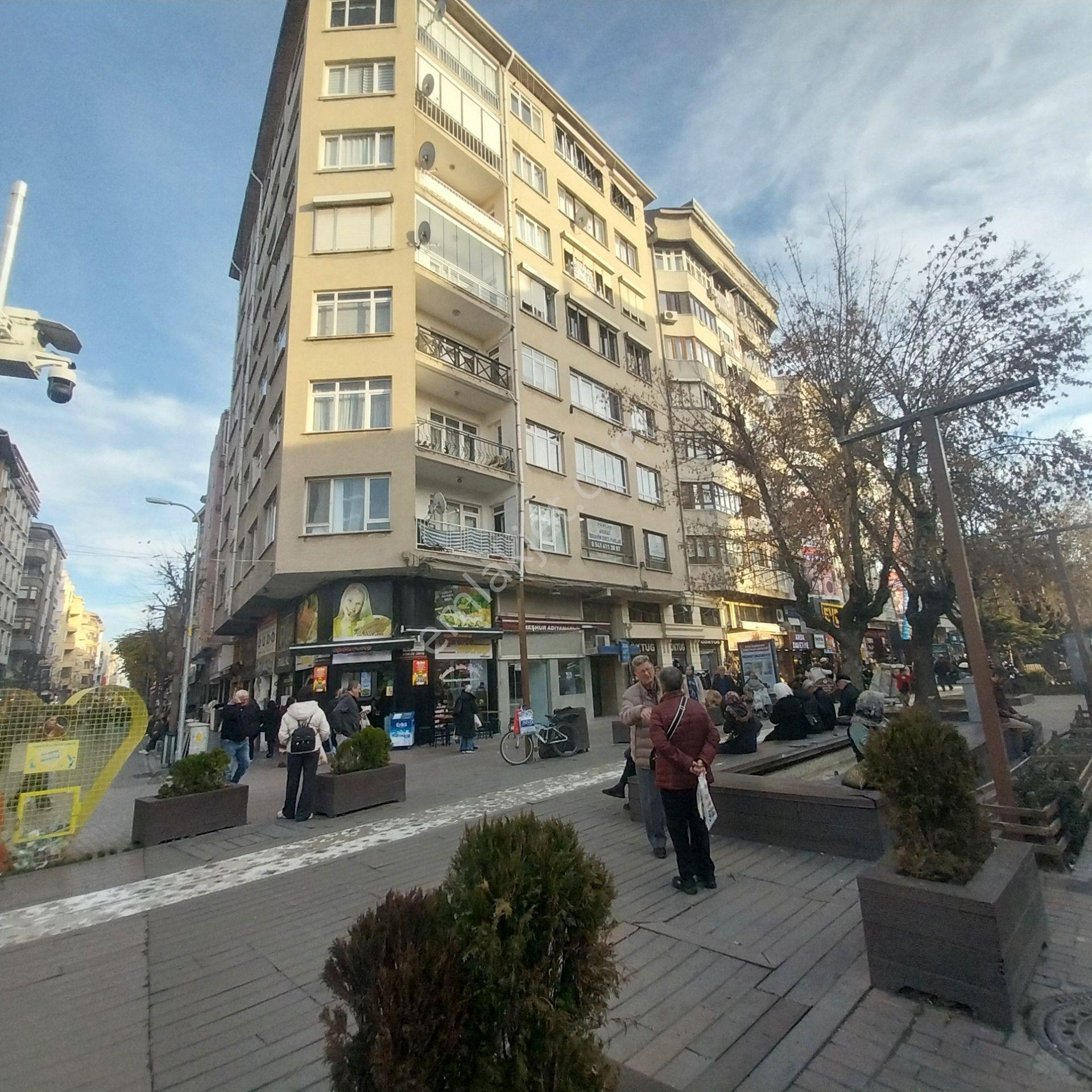 Century21 Vizyon Hamamyolu Caddesinde 3+1satılık Daire