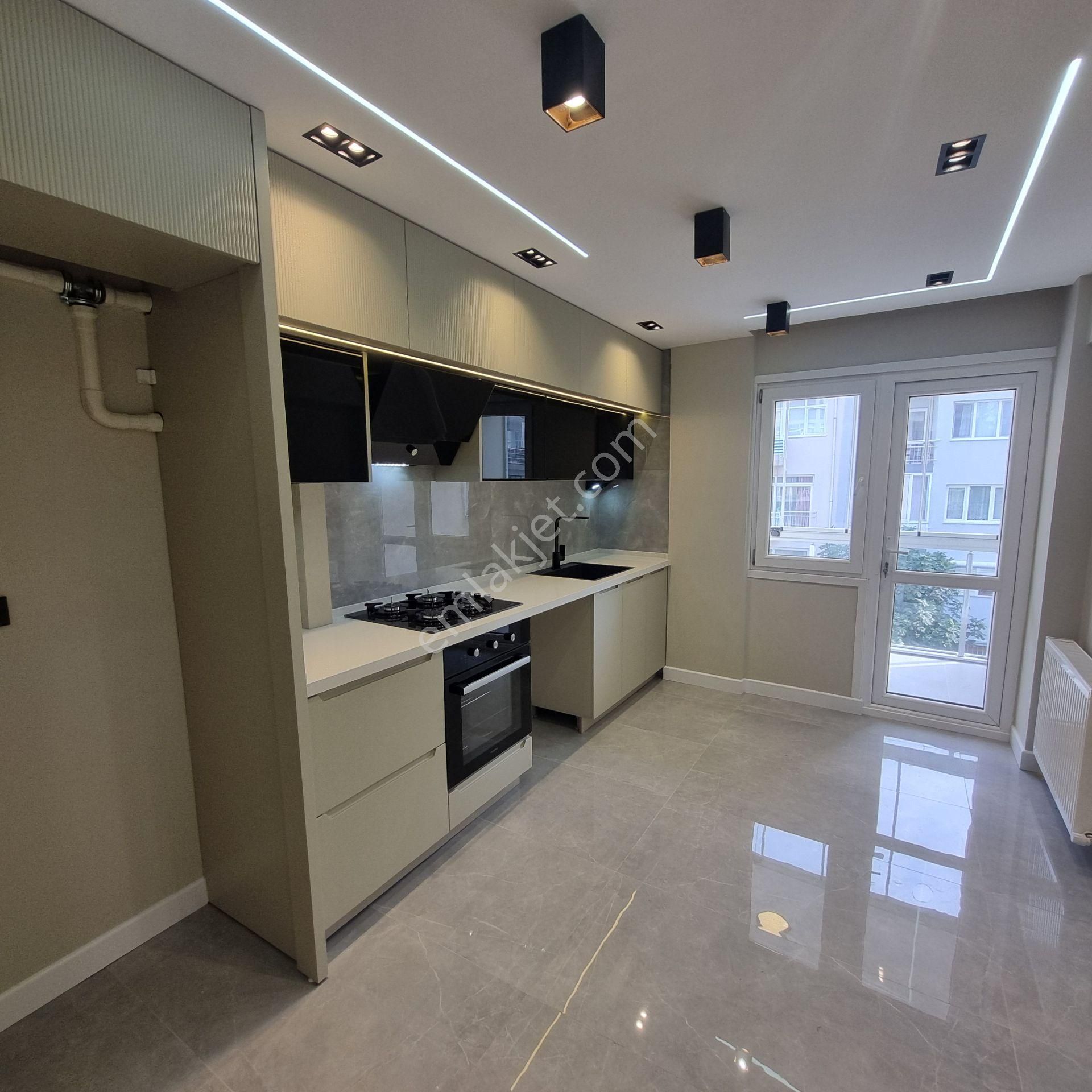 Bostanlı Mah. Ebeveyn Banyolu, Lüks Tadilatlı, Satılık 3+1 Daire - Görsel 7