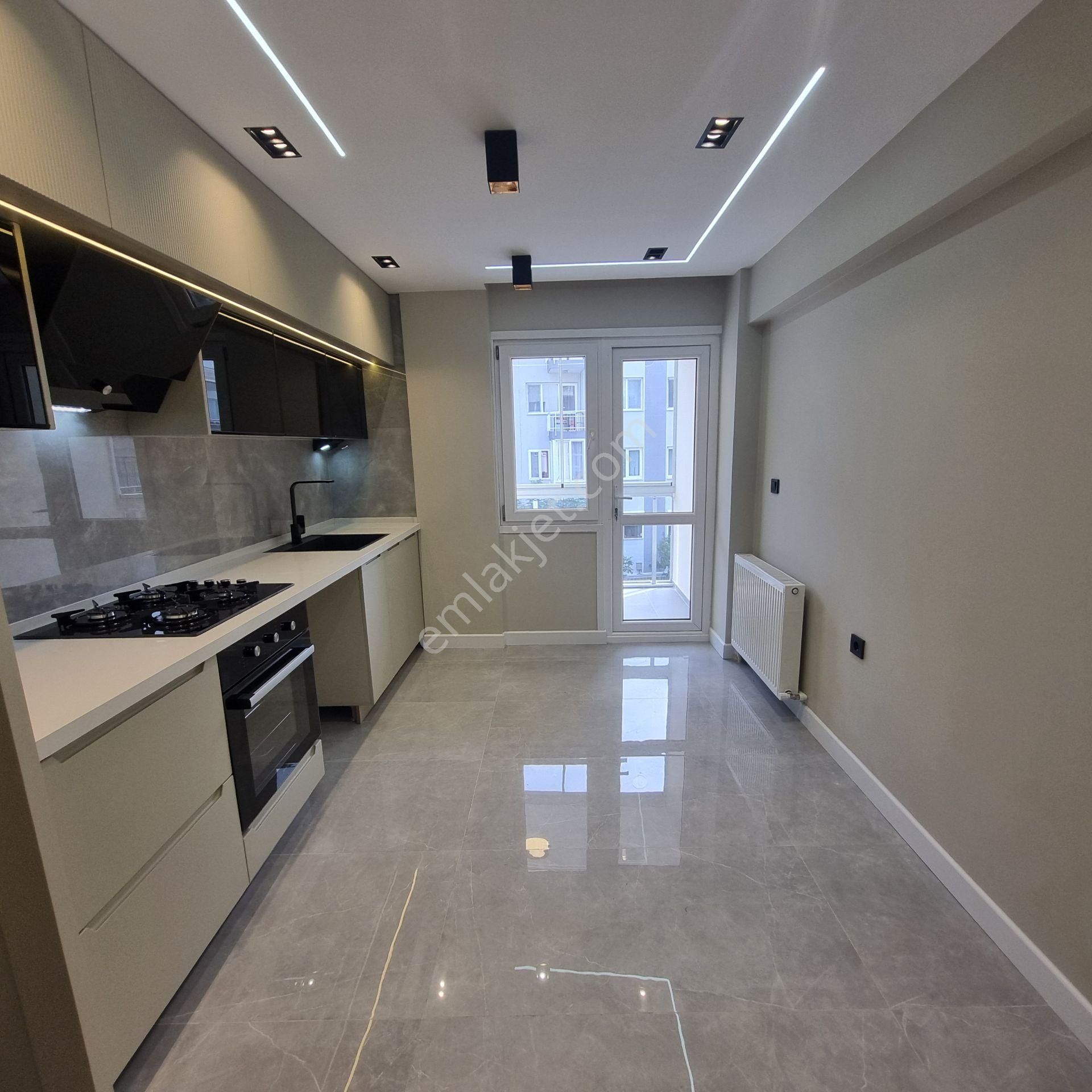 Bostanlı Mah. Ebeveyn Banyolu, Lüks Tadilatlı, Satılık 3+1 Daire - Görsel 9