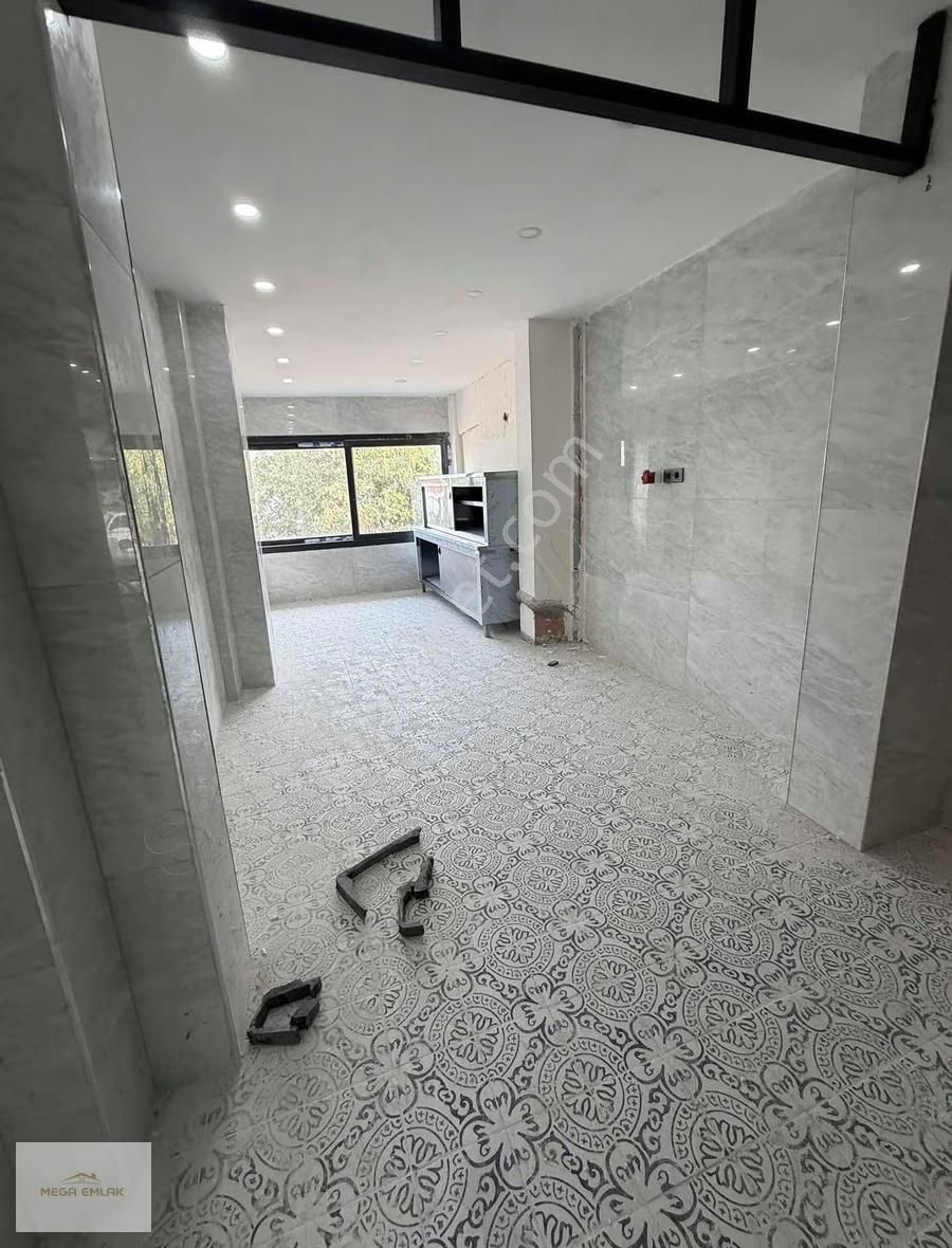 Mega Emlaktan Devren Kiralık Atatürk Bulvarında Dükkan - Görsel 6