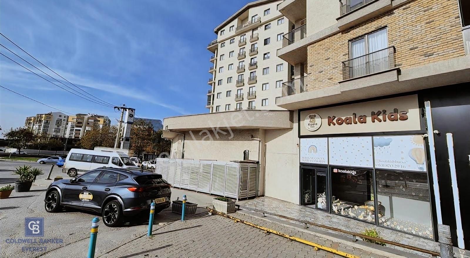 Ata Bulvarında Kullanışlı Kiralık Dükkan - Görsel 15