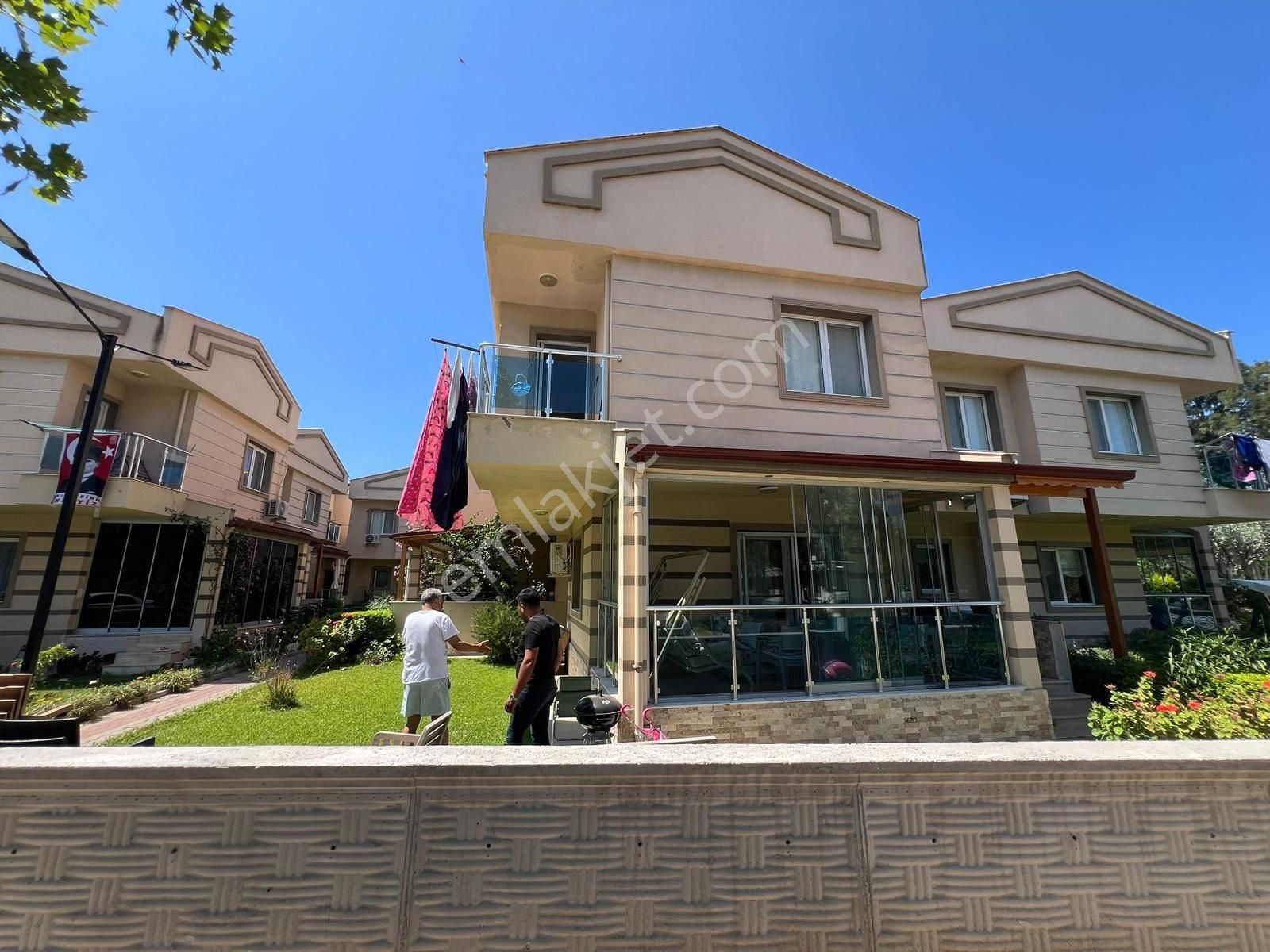 Denize Sıfır 3+1 Viila