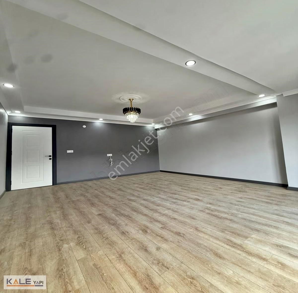 Metrobüse Yakın Sıfır Lüks Arakat Daire - Görsel 35