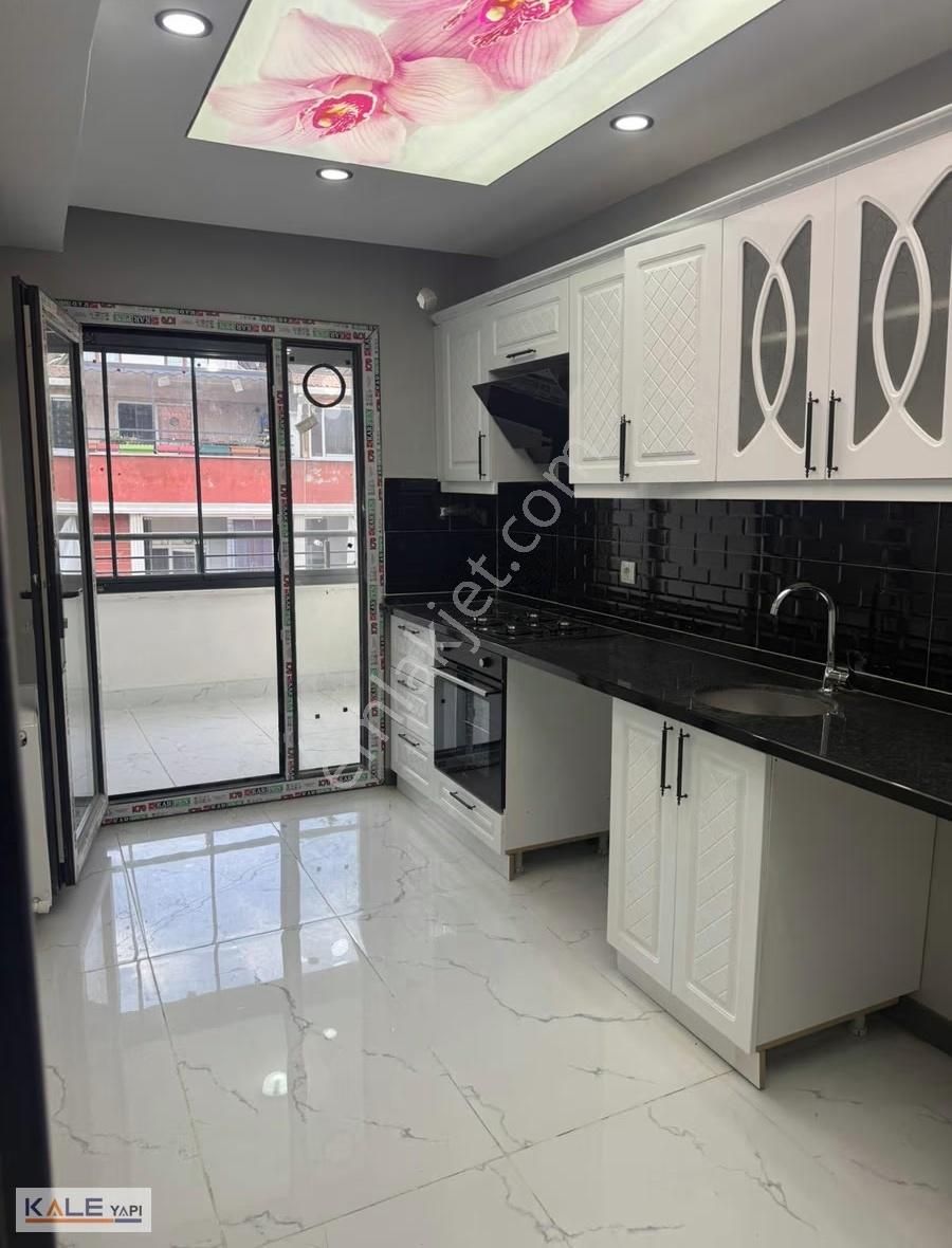 Metrobüse Yakın Sıfır Lüks Arakat Daire - Görsel 18