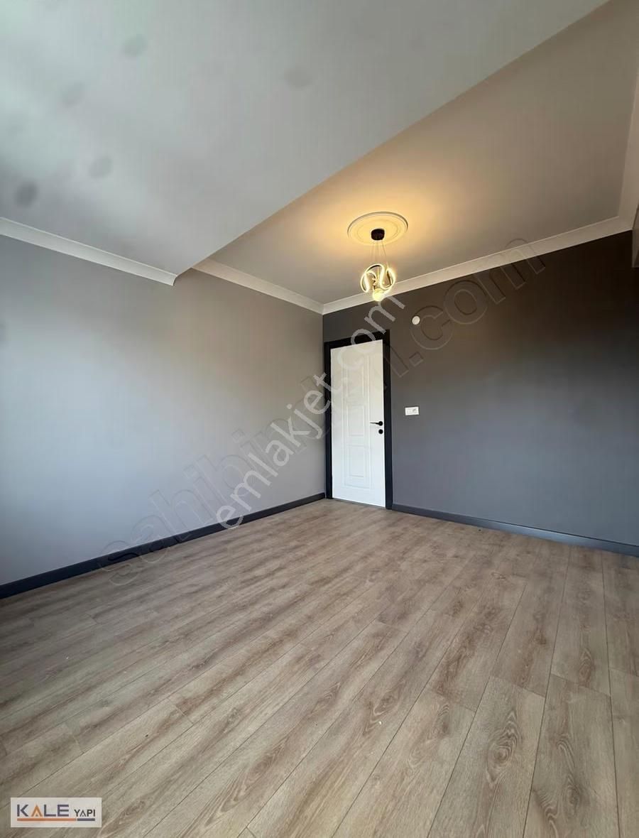 Metrobüse Yakın Sıfır Lüks Arakat Daire - Görsel 34