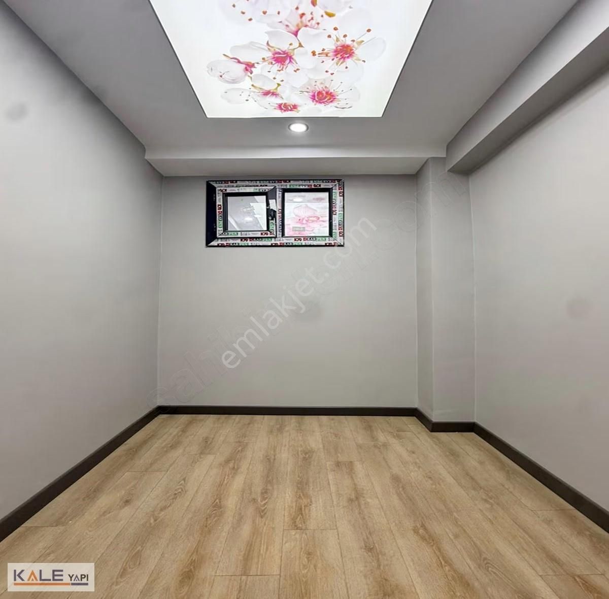 Metrobüse Yakın Sıfır Lüks Arakat Daire - Görsel 19