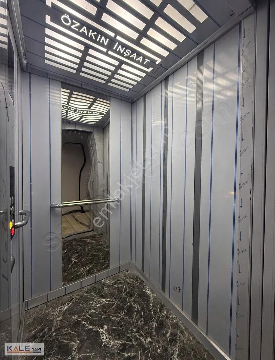 Metrobüse Yakın Sıfır Lüks Arakat Daire - Görsel 17