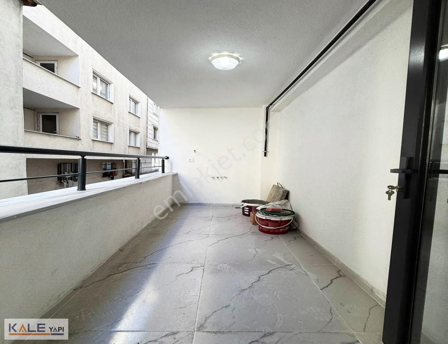 Bahçeşehir Lokasyonunda Tek Daire Üzeri Krediye Uygun Sıfır 2+1 - Görsel 24